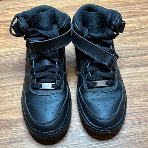 Nike Air Force 1 Black size 7.5 Womens